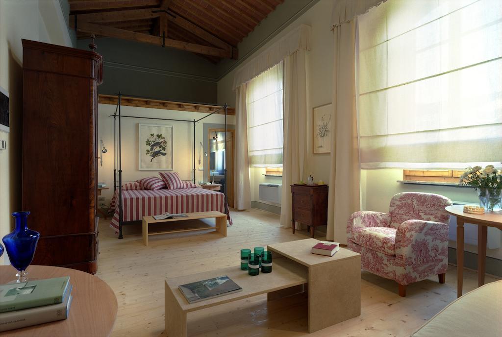 Fattoria Casamora - Suites Pian Di Sco Номер фото